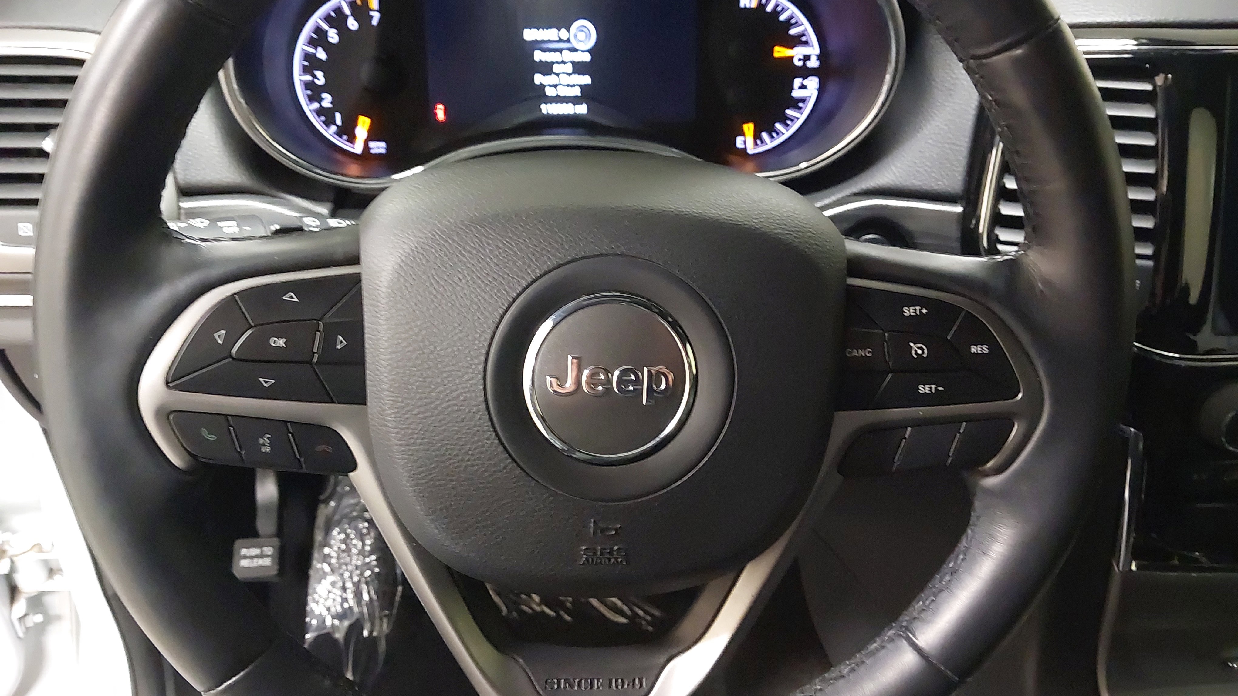 Used 2019 Jeep Grand Cherokee Limited AWD/4WD image 35