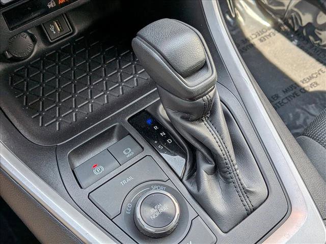 Used 2025 Toyota RAV4 LE AWD/4WD image 12