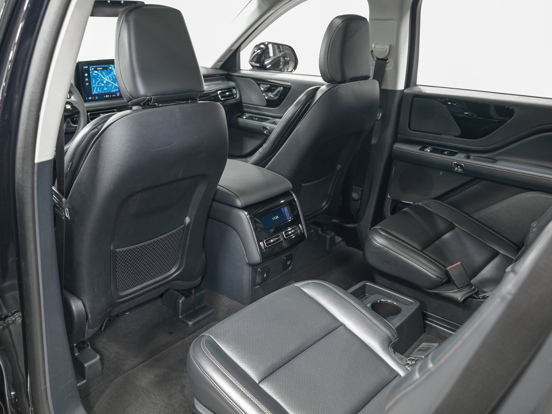 Used 2025 Lincoln Aviator AWD image 27