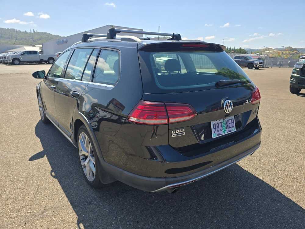 Used 2018 Volkswagen Golf Alltrack SEL AWD/4WD image 2