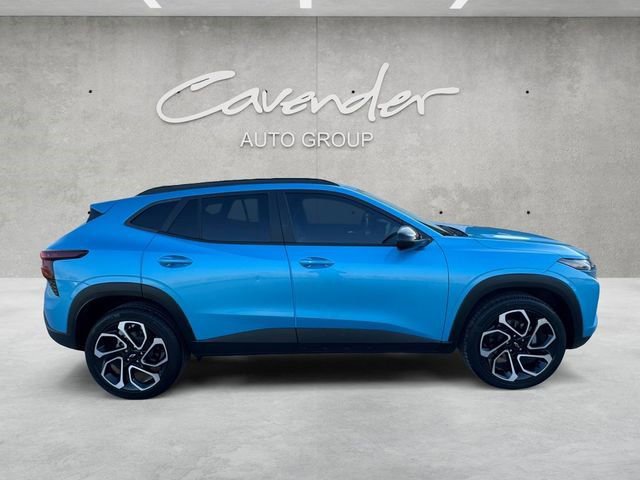 Certified 2025 Chevrolet Trax RS w/ Sunroof Package FWD image 24