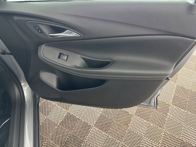 Used 2025 Buick Encore GX Preferred image 19