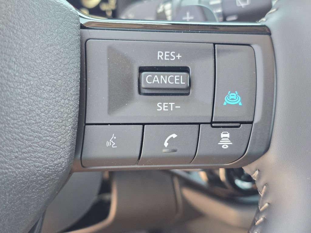Used 2026 Nissan Pathfinder Platinum w/ Cargo Package FWD image 25
