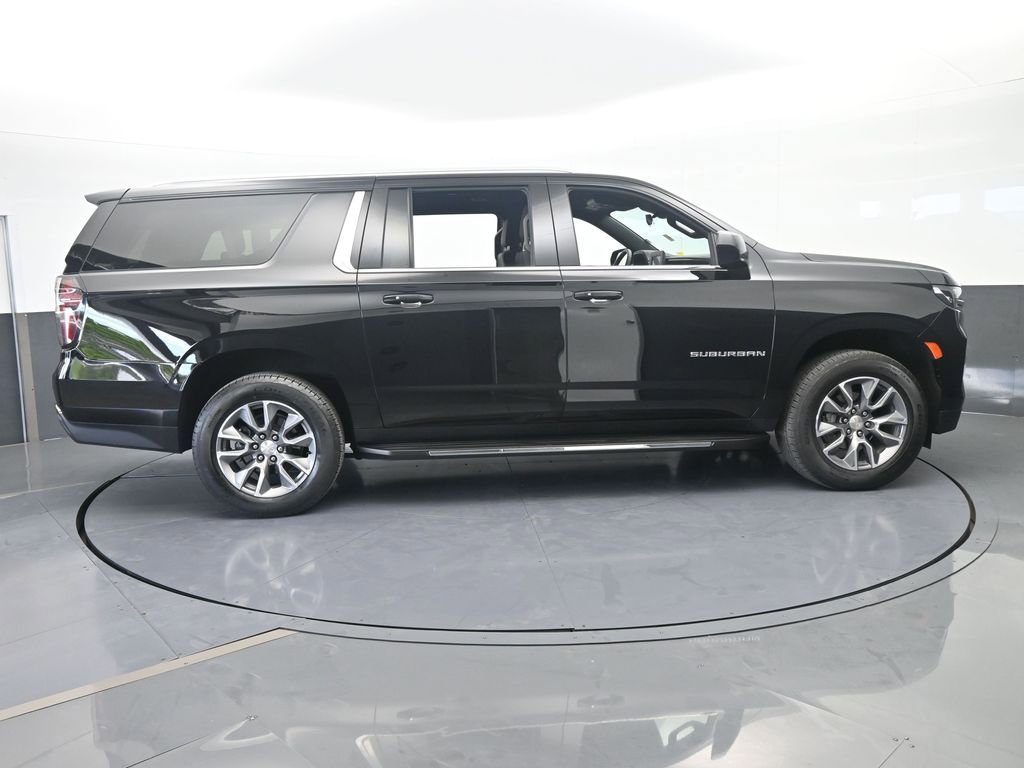 Used 2024 Chevrolet Suburban LS w/ Driver Alert Package RWD image 7