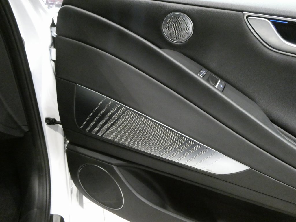 Used 2022 Genesis G80 2.5T w/ Advanced Package image 35