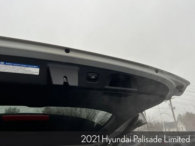 Used 2021 Hyundai Palisade Limited w/ Winter Package image 16