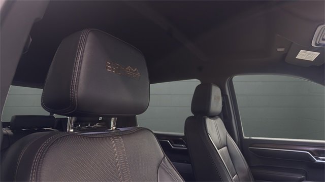 Used 2022 Chevrolet Silverado 1500 High Country image 33