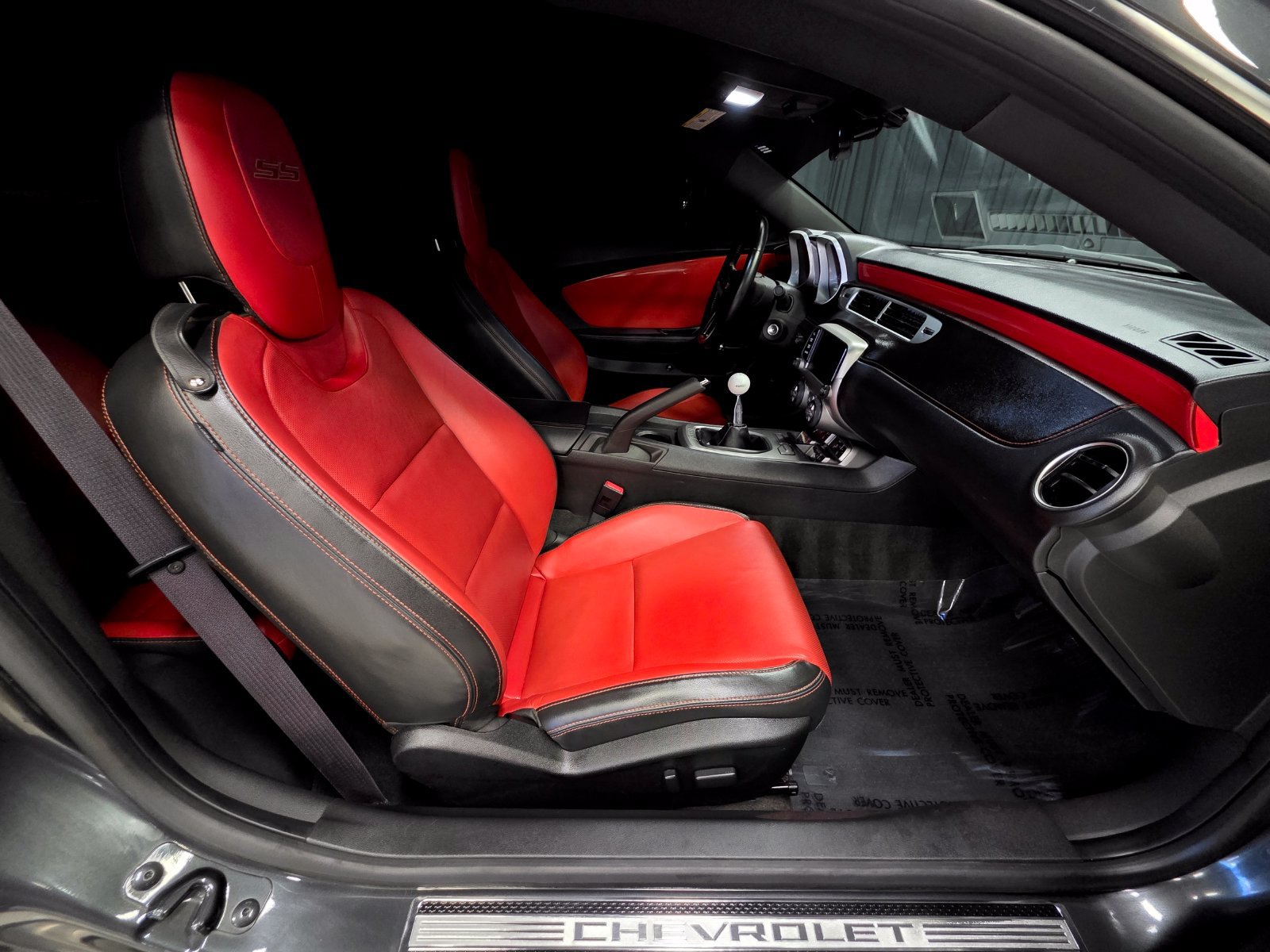 Used 2015 Chevrolet Camaro SS RWD image 2