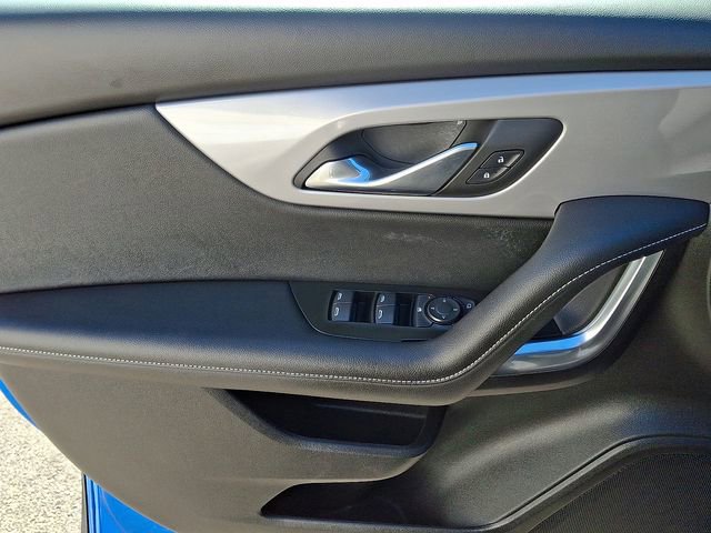 Used 2025 Chevrolet Blazer LT image 11