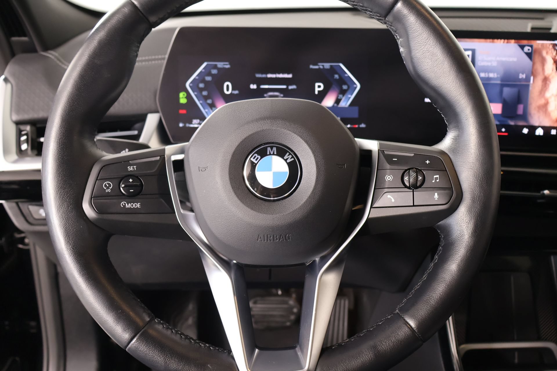 Used 2026 BMW X2 xDrive28i AWD/4WD image 3