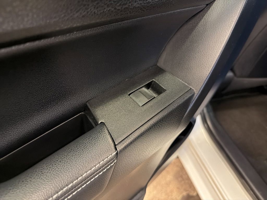 Used 2016 Toyota Corolla S image 30