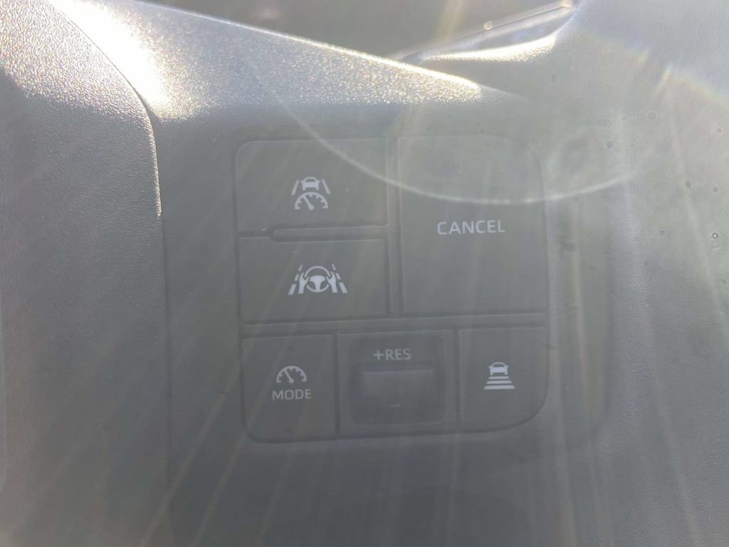 Used 2026 Toyota RAV4 LE AWD/4WD image 25