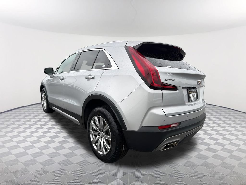 Used 2022 Cadillac XT4 Premium Luxury w/ Safety Alert Package FWD image 7