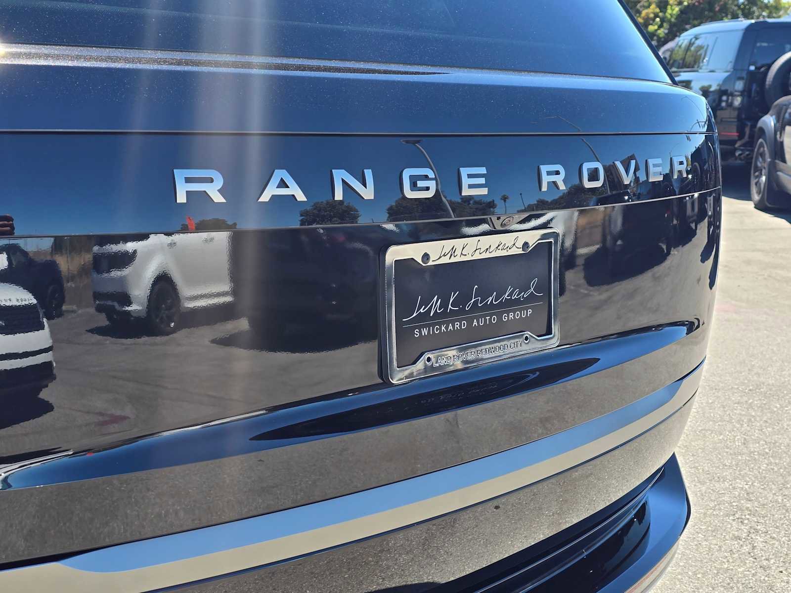 New 2025 Land Rover Range Rover SE image 16