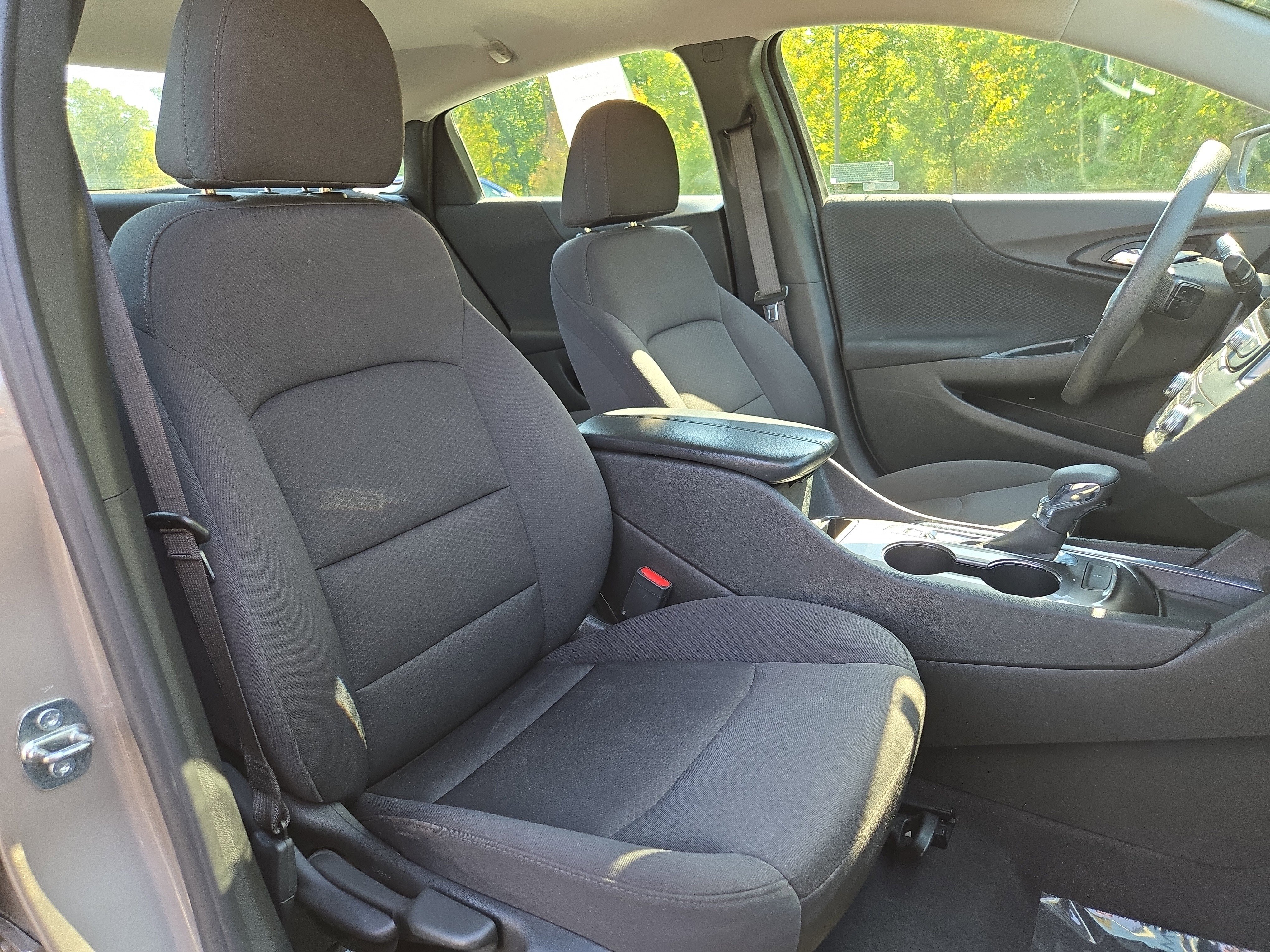 Used 2023 Chevrolet Malibu LT image 24