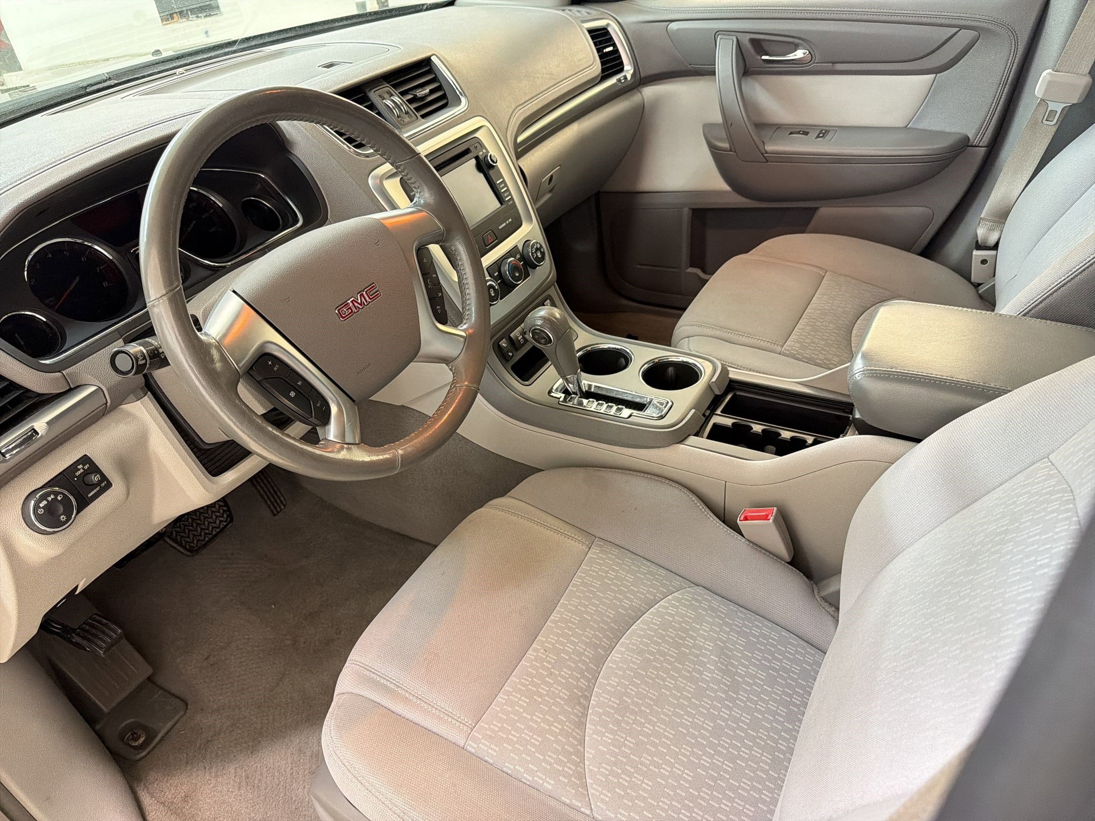 Used 2014 GMC Acadia SLE FWD image 20