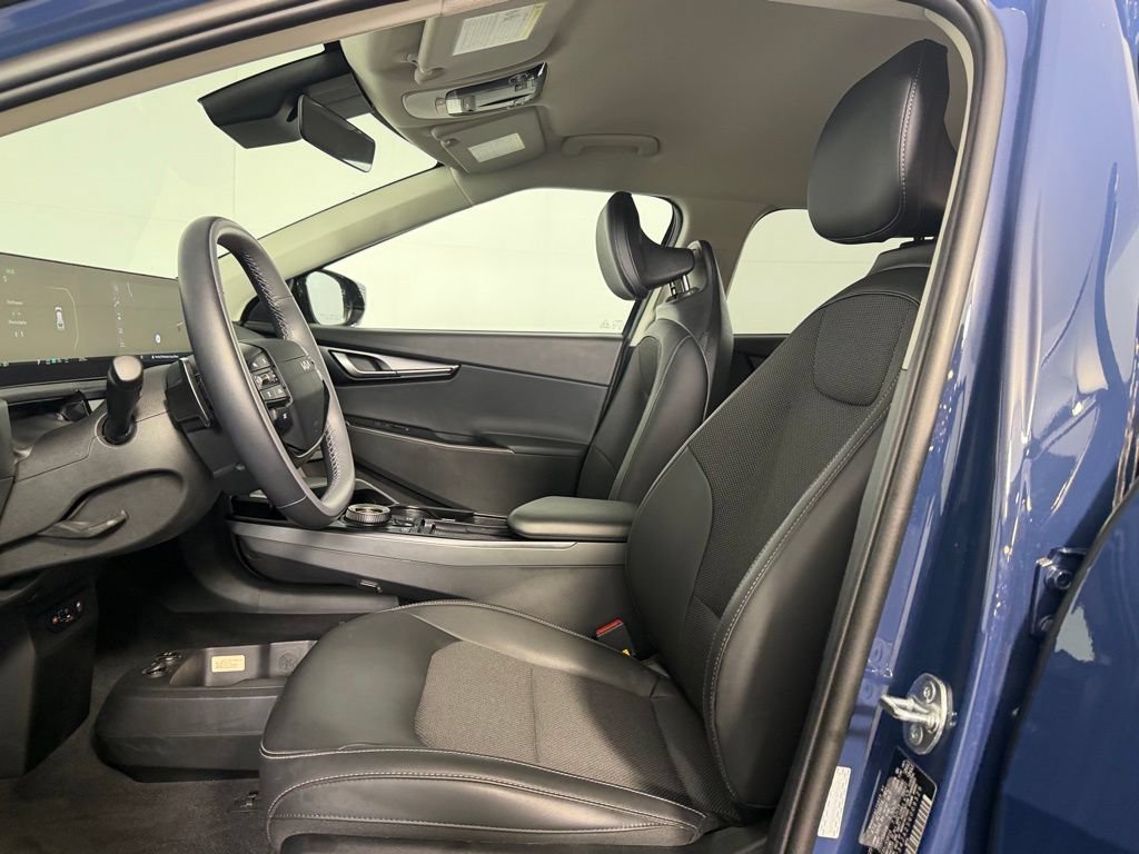 Used 2025 Kia EV6 Light RWD image 22