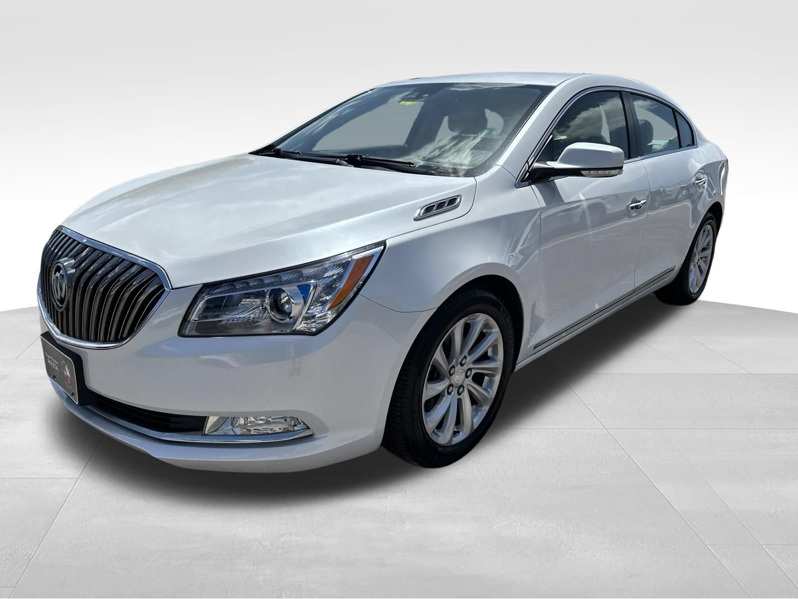 Used 2016 Buick LaCrosse Leather w/ Experience Buick Package FWD image 1