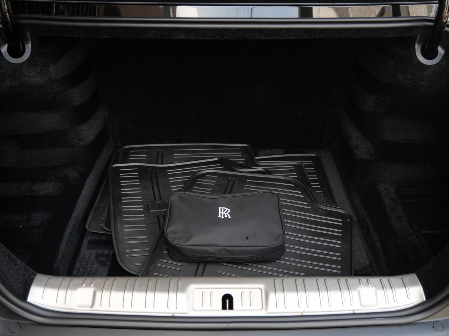 Certified 2019 Rolls-Royce Ghost RWD image 38
