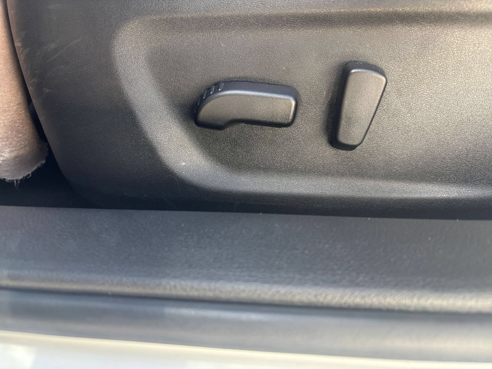 Used 2025 Nissan Altima 2.5 SV FWD image 21