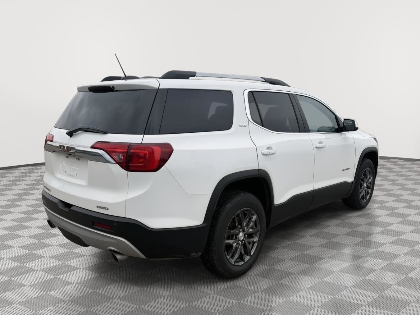 Used 2019 GMC Acadia SLT image 9