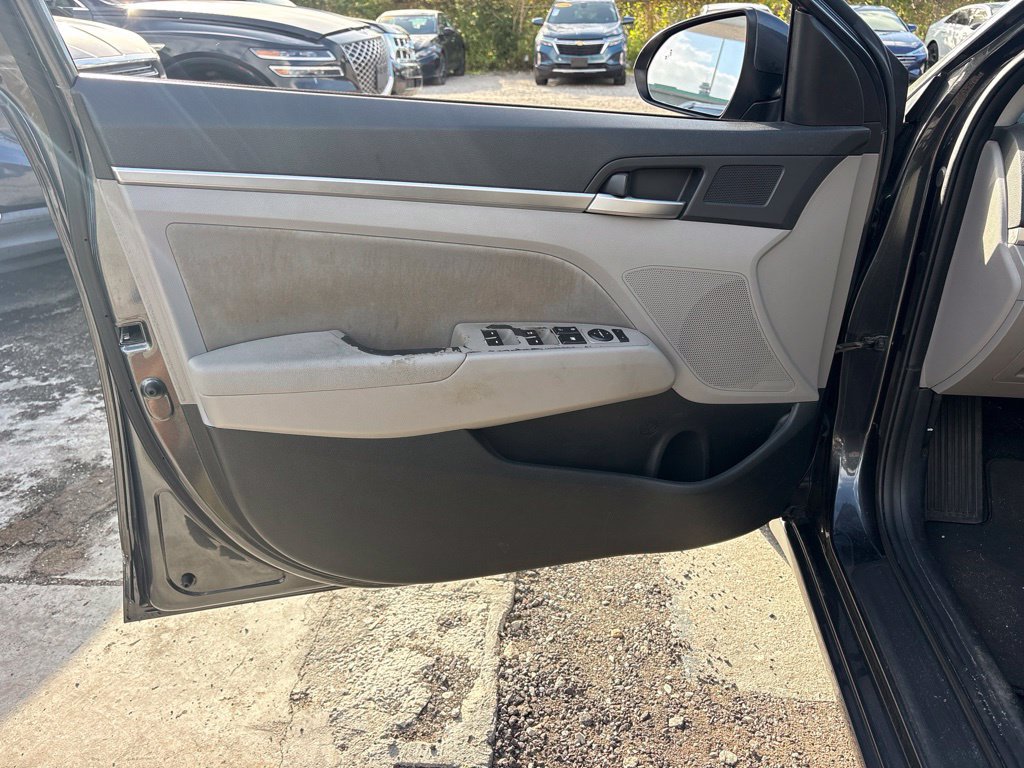 Used 2020 Hyundai Elantra SEL FWD image 10