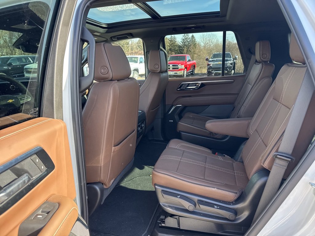 Used 2025 Chevrolet Tahoe High Country w/ Sun And Tow Package image 21