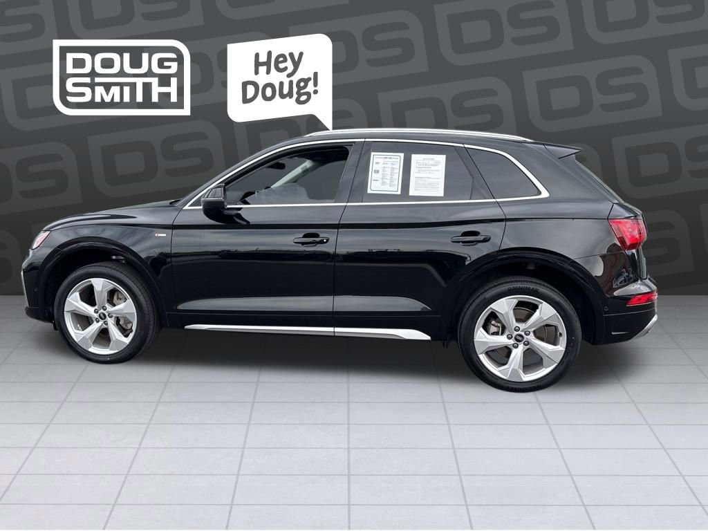 Used 2023 Audi Q5 2.0T Prestige w/ Prestige Package image 2