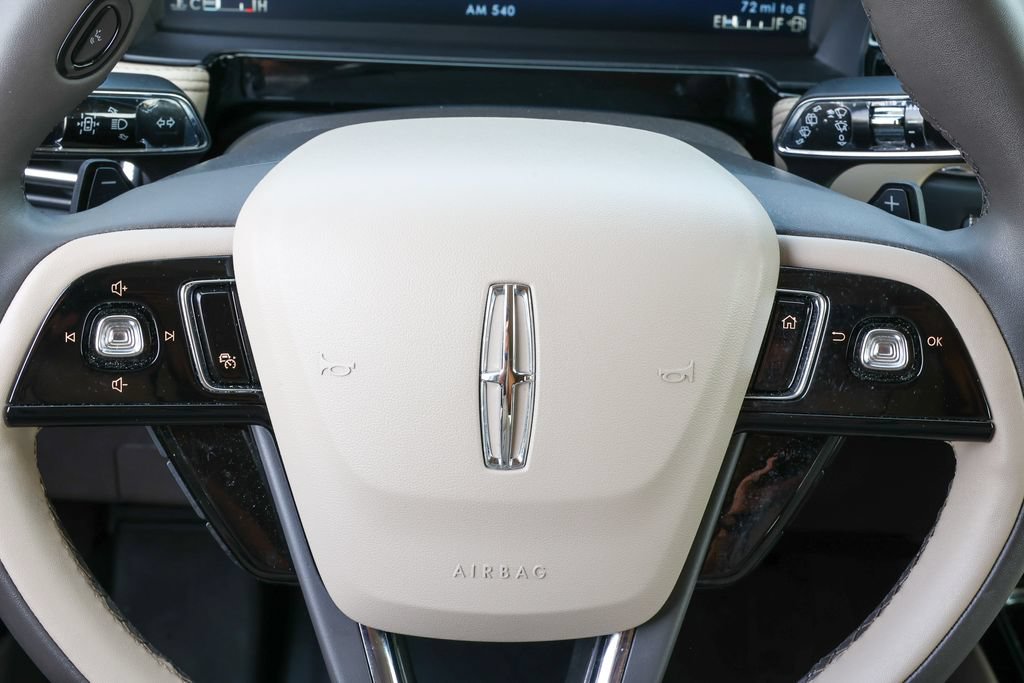 Used 2023 Lincoln Corsair AWD w/ Equipment Group 101A image 9