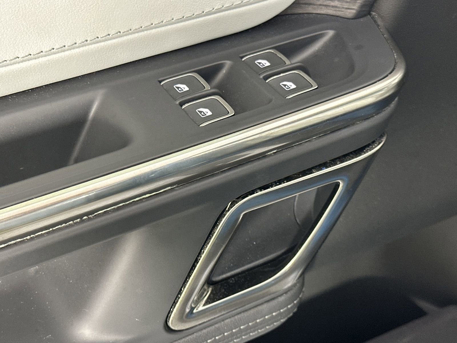 Used 2023 Rivian R1T Adventure AWD/4WD image 13