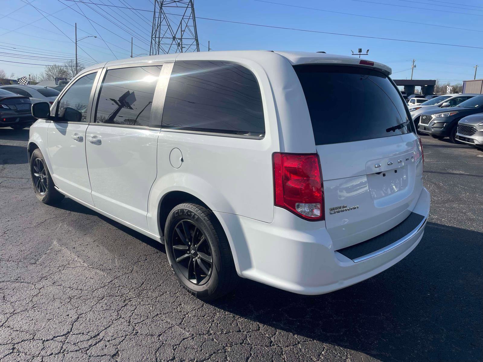 Used 2020 Dodge Grand Caravan GT image 3