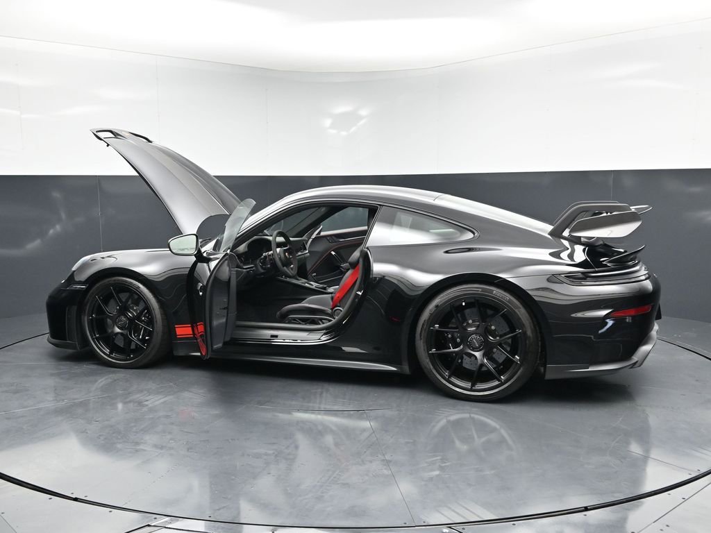 Certified 2025 Porsche 911 GT3 RWD image 30