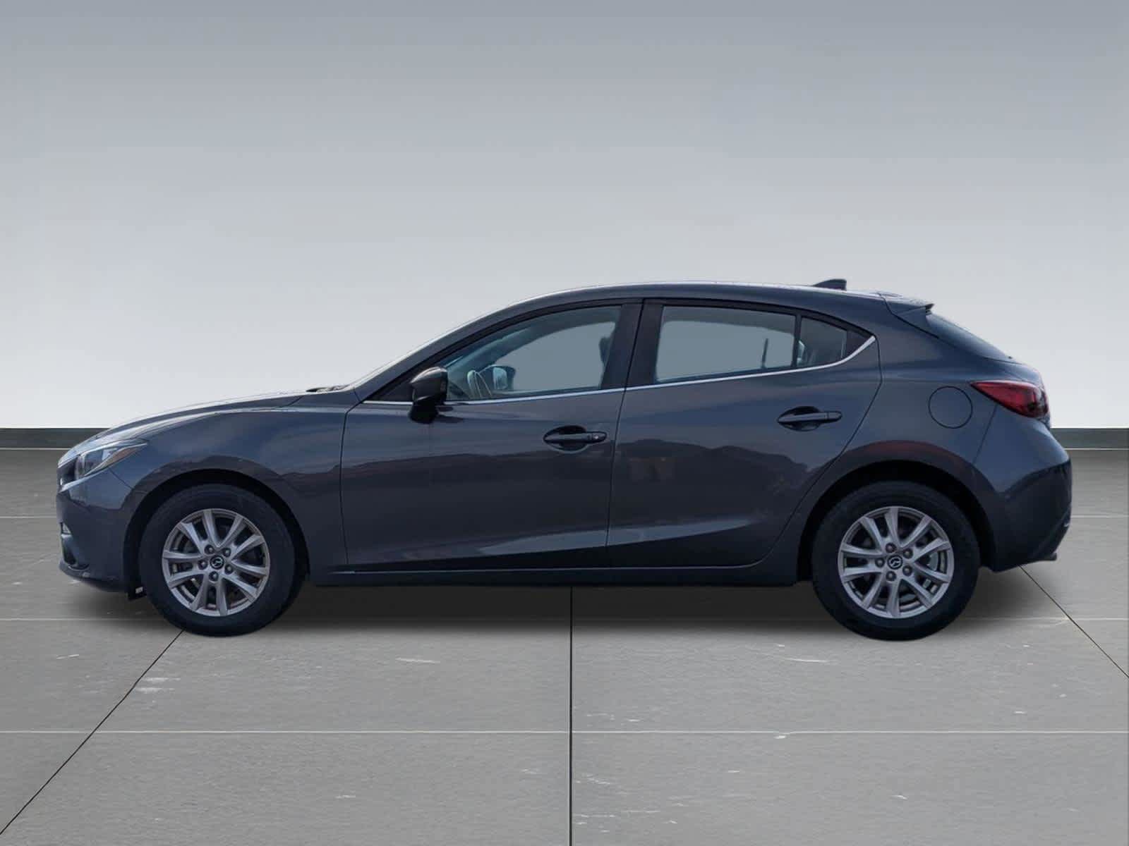 Used 2016 MAZDA MAZDA3 i Touring w/ Popular Equipment Package image 2