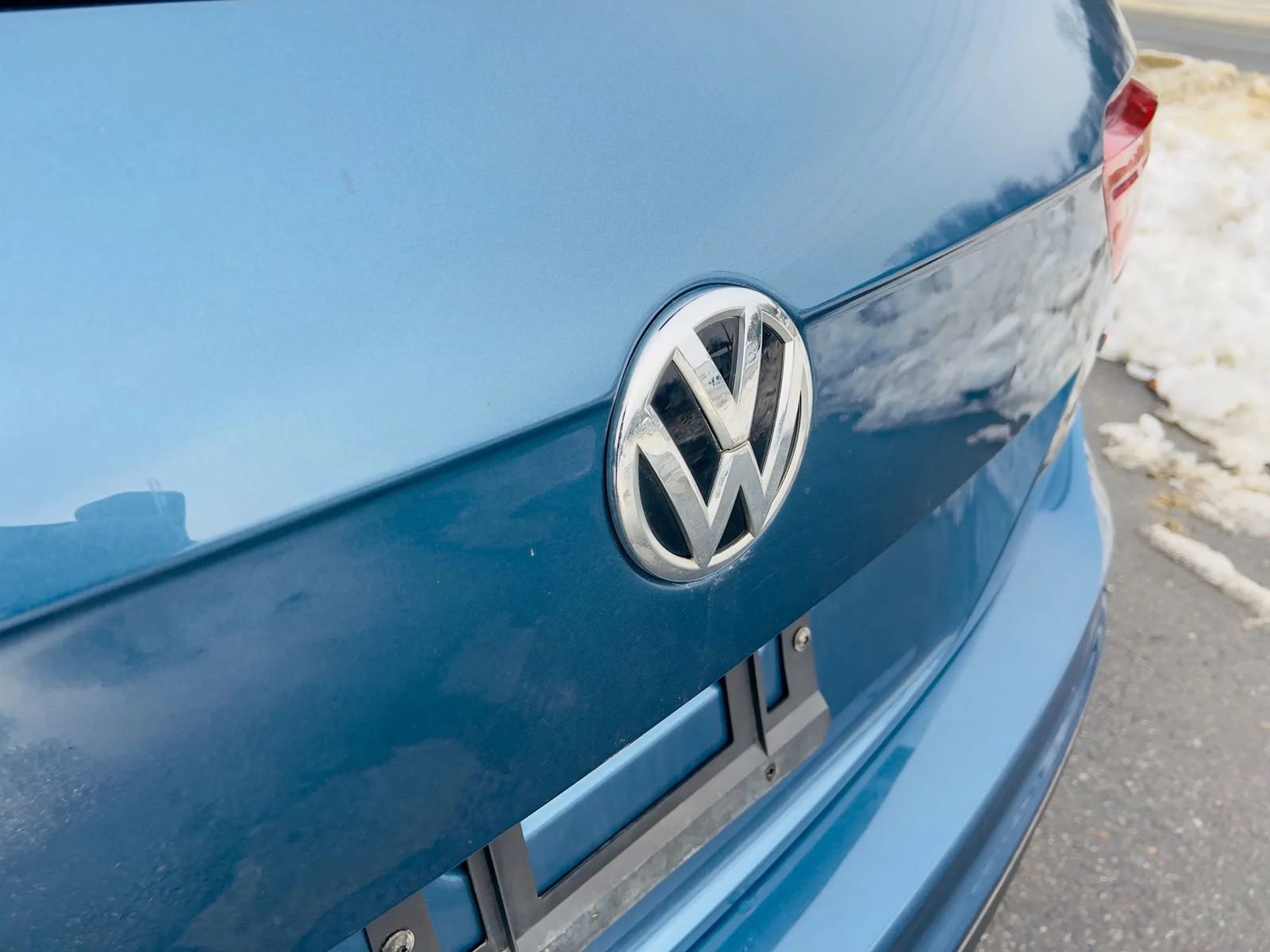 Used 2020 Volkswagen Tiguan S w/ 3rd Row Seat Package image 8