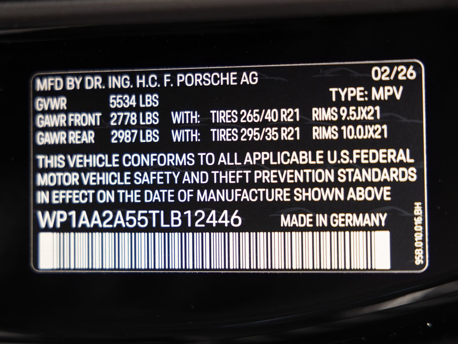 Certified 2026 Porsche Macan AWD/4WD image 37