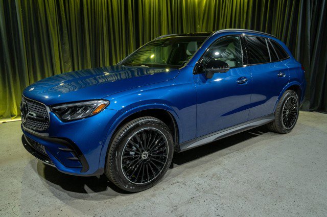 New 2026 Mercedes-Benz GLC 300 300 SUV image 1