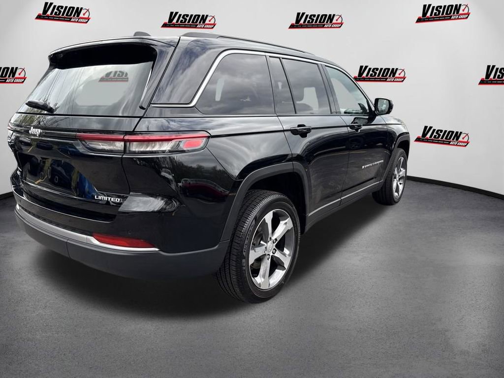 Used 2026 Jeep Grand Cherokee Limited AWD/4WD image 5