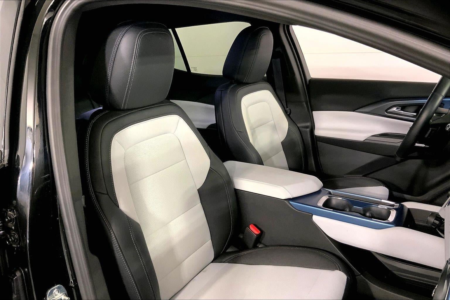 Used 2025 Chevrolet Equinox EV LT FWD image 7