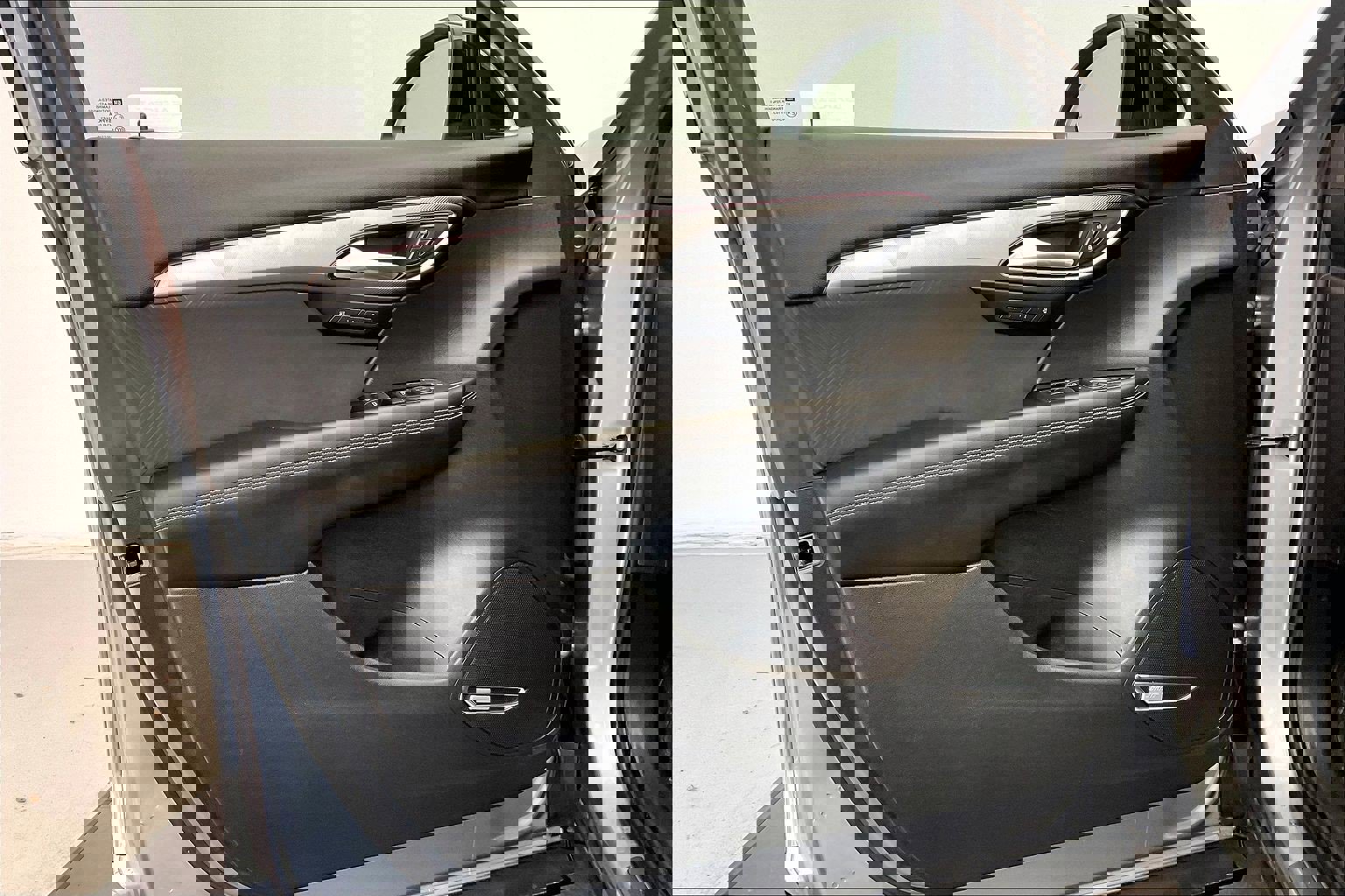 Used 2025 Buick Envision Sport Touring image 25