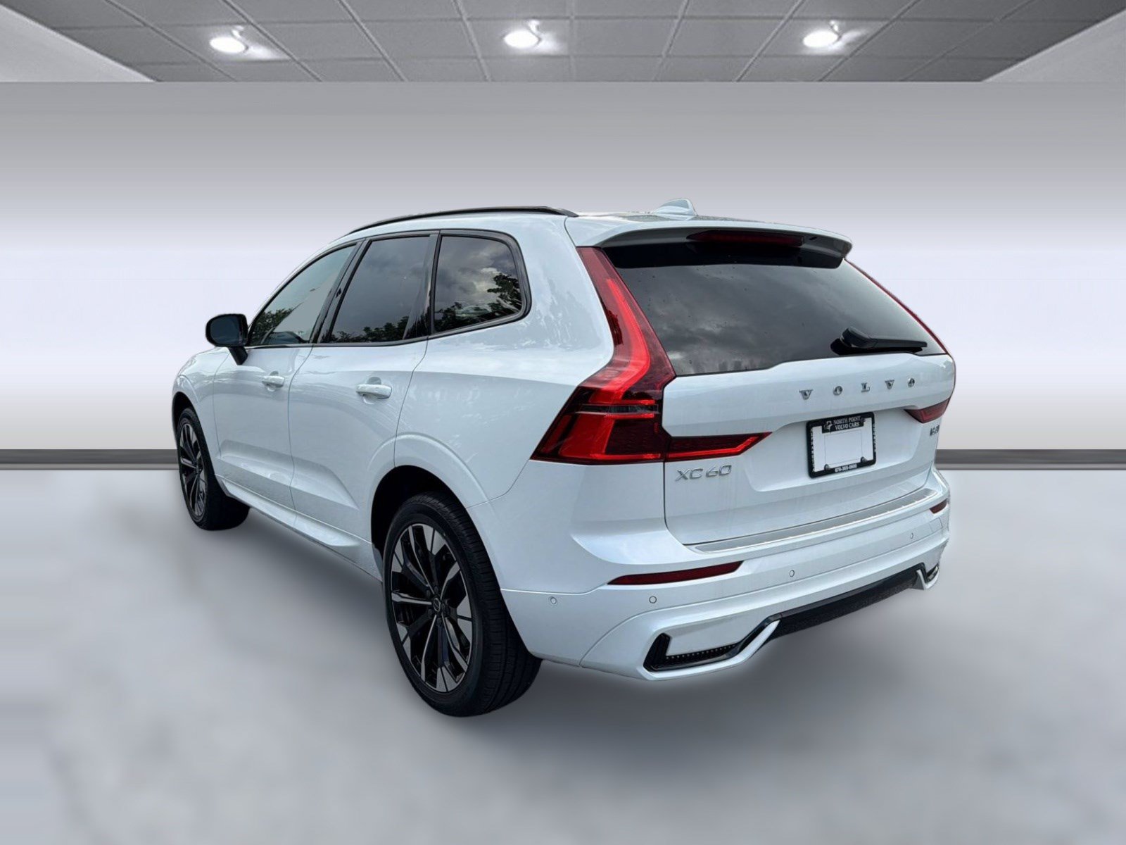 New 2026 Volvo XC60 B5 Ultra w/ Climate Package AWD/4WD image 3
