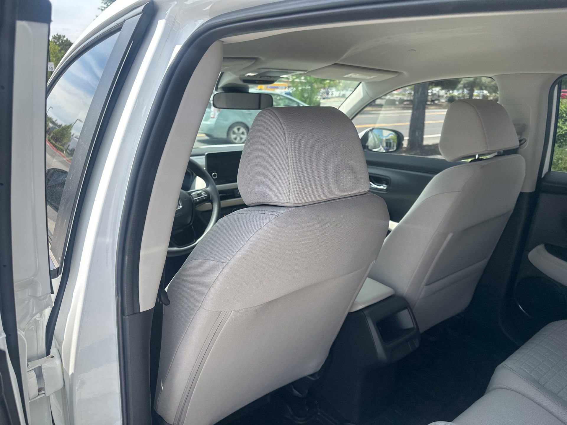 Used 2025 Honda HR-V LX image 13