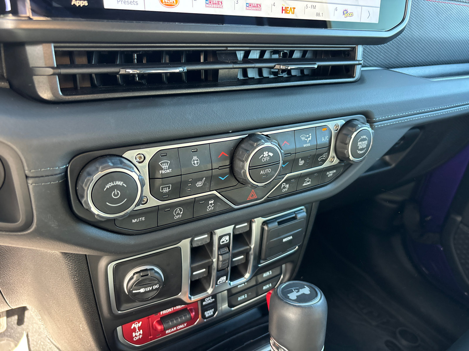 Used 2026 Jeep Wrangler Unlimited Rubicon AWD/4WD image 20