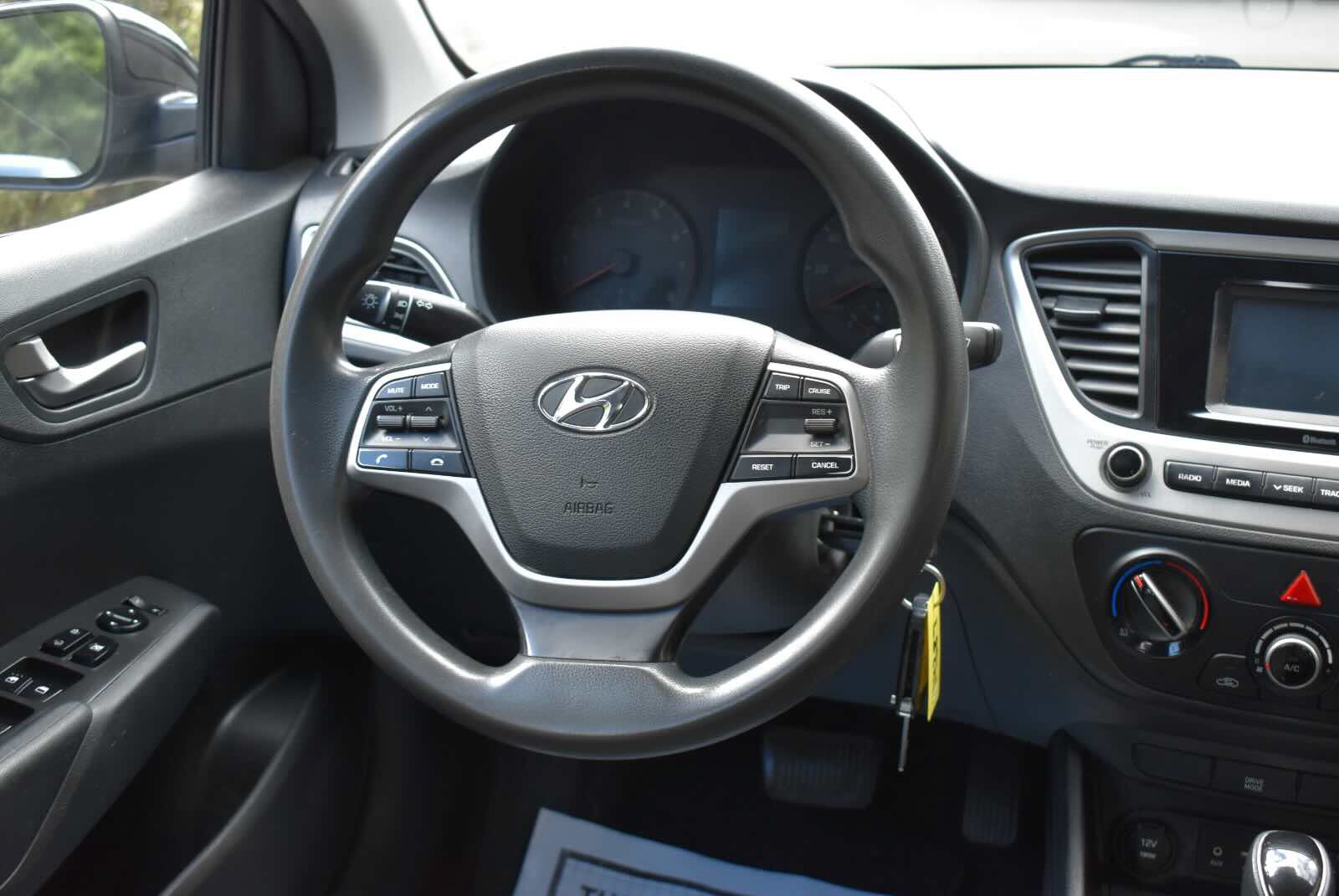 Used 2020 Hyundai Accent SE FWD image 16