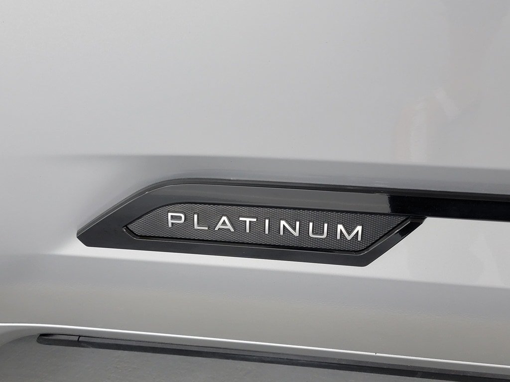 Used 2024 Toyota Tundra Platinum AWD/4WD image 10
