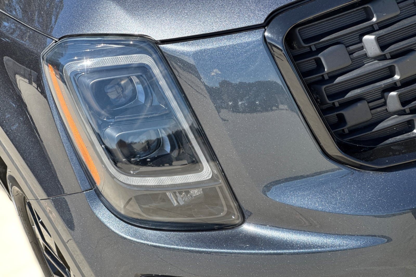 Used 2022 Kia Telluride SX w/ SX Prestige Package AWD/4WD image 11