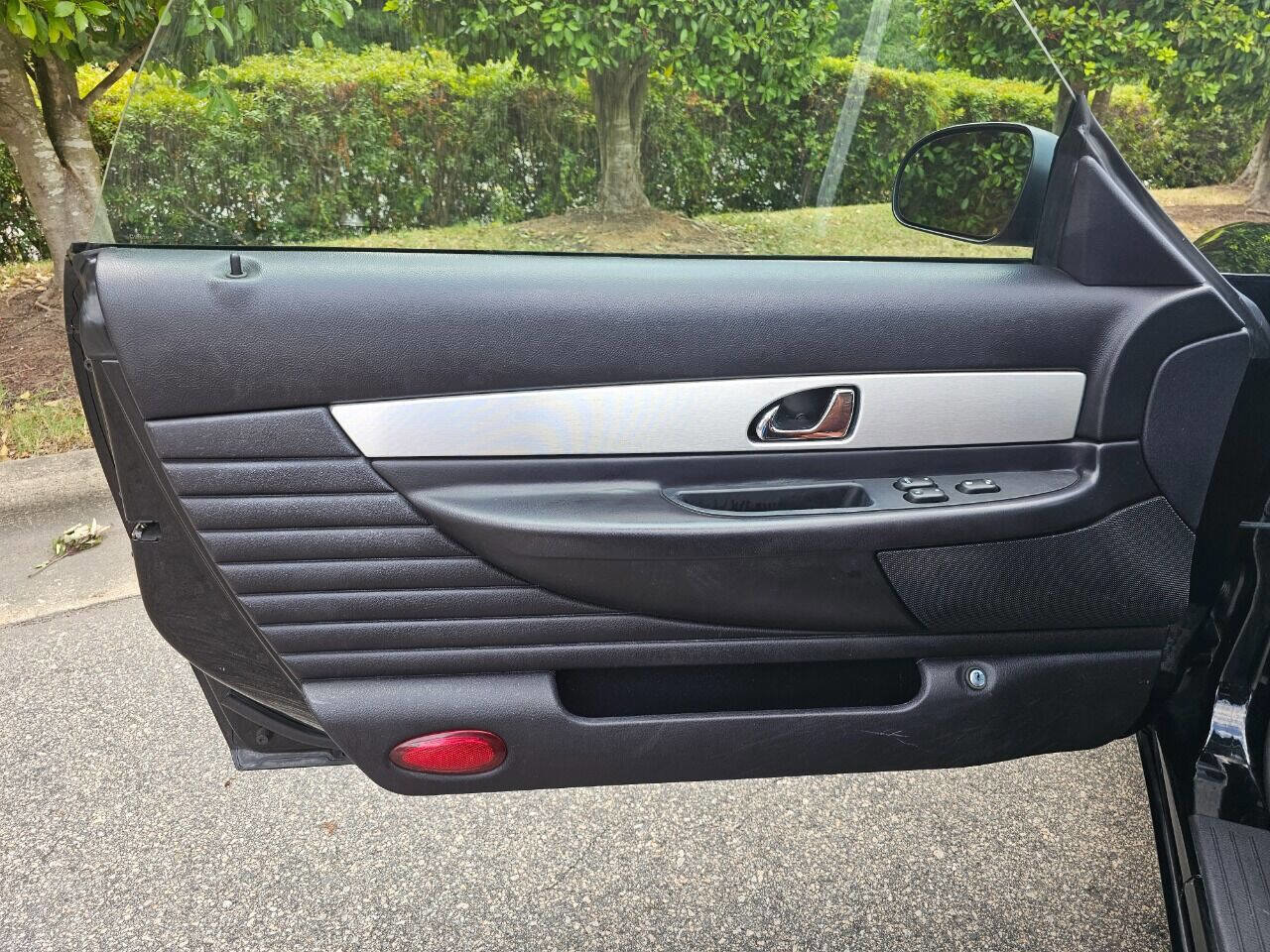 Used 2003 Ford Thunderbird image 9