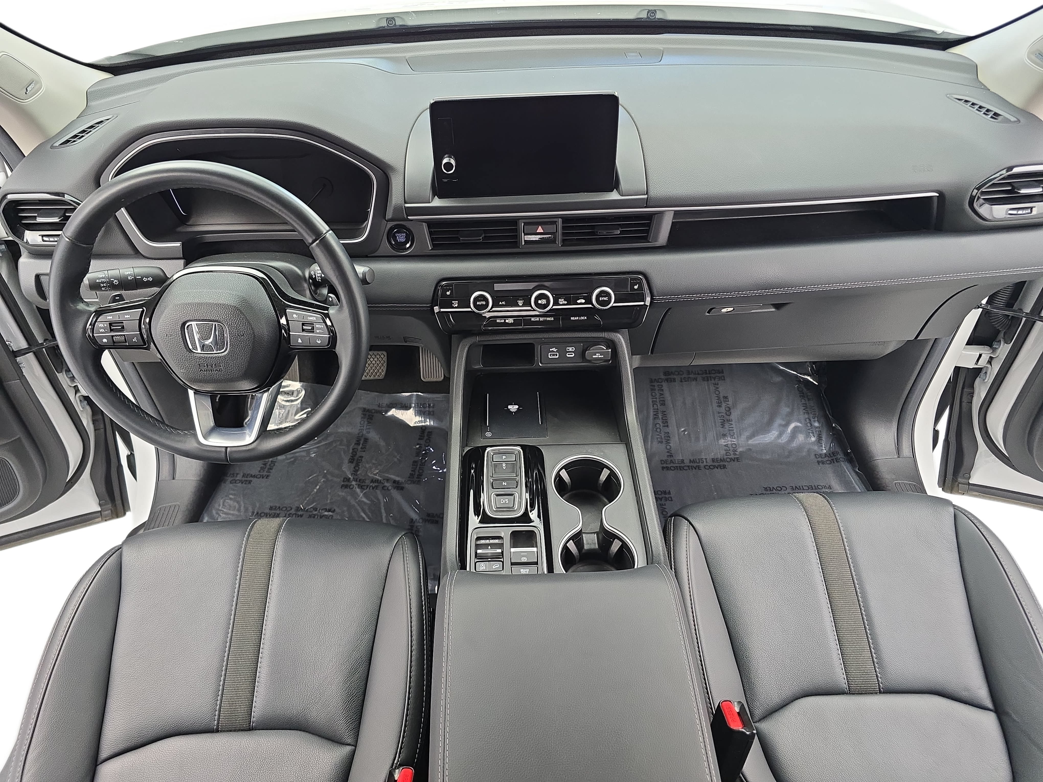 Certified 2025 Honda Pilot Touring image 9