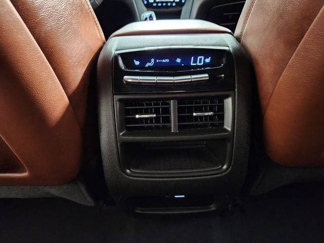 Used 2024 Cadillac XT5 Premium Luxury w/ Technology Package FWD image 31