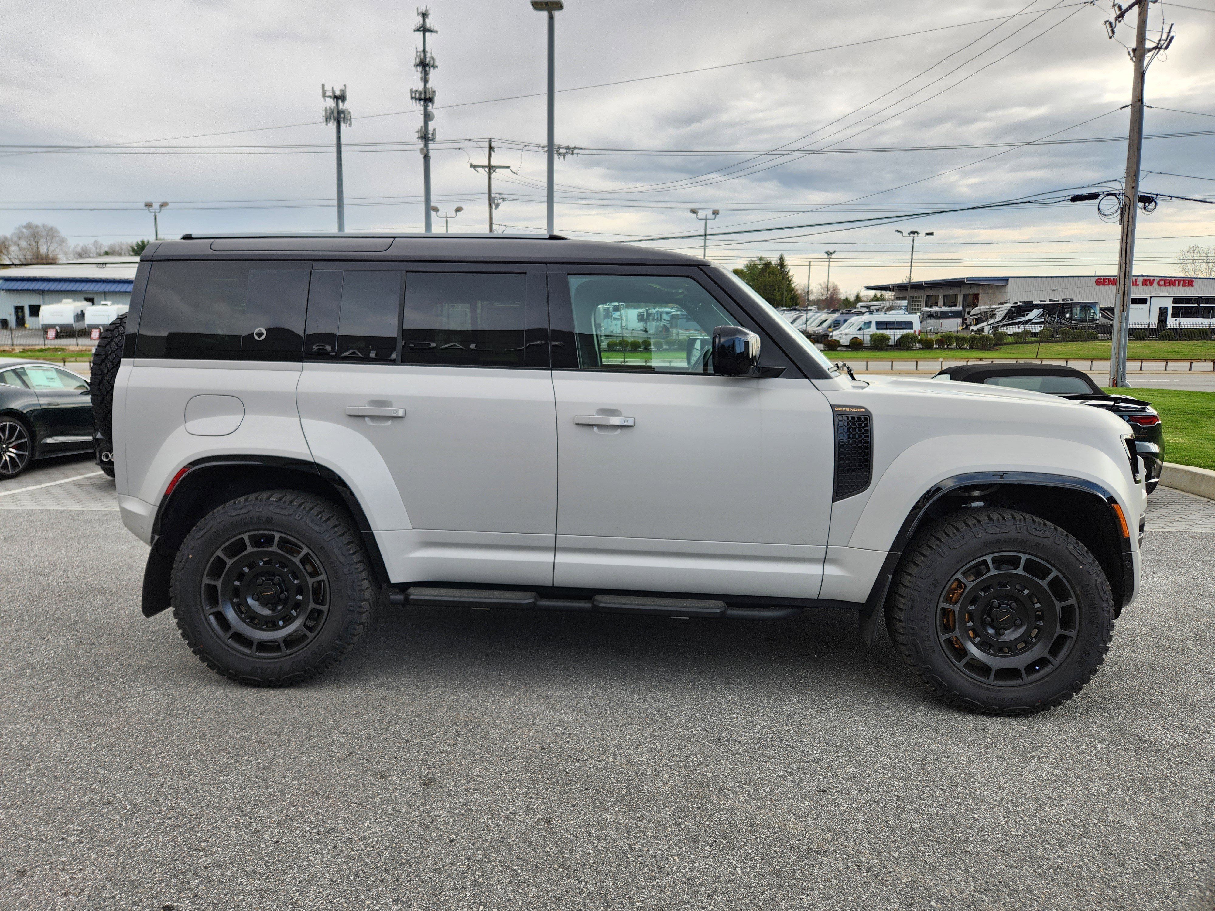 New 2026 Land Rover Defender 110 OCTA AWD/4WD image 6