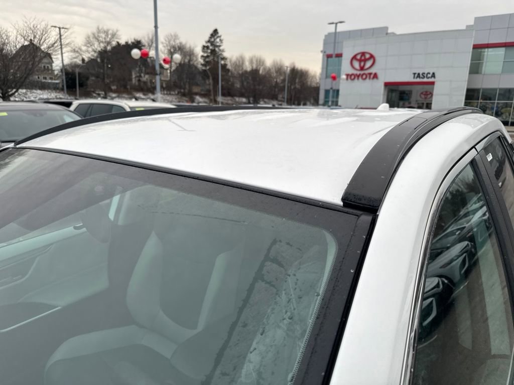 New 2025 Toyota RAV4 XLE image 16